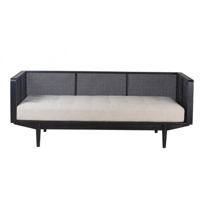 Spindle Daybed With White Cotton Mattress